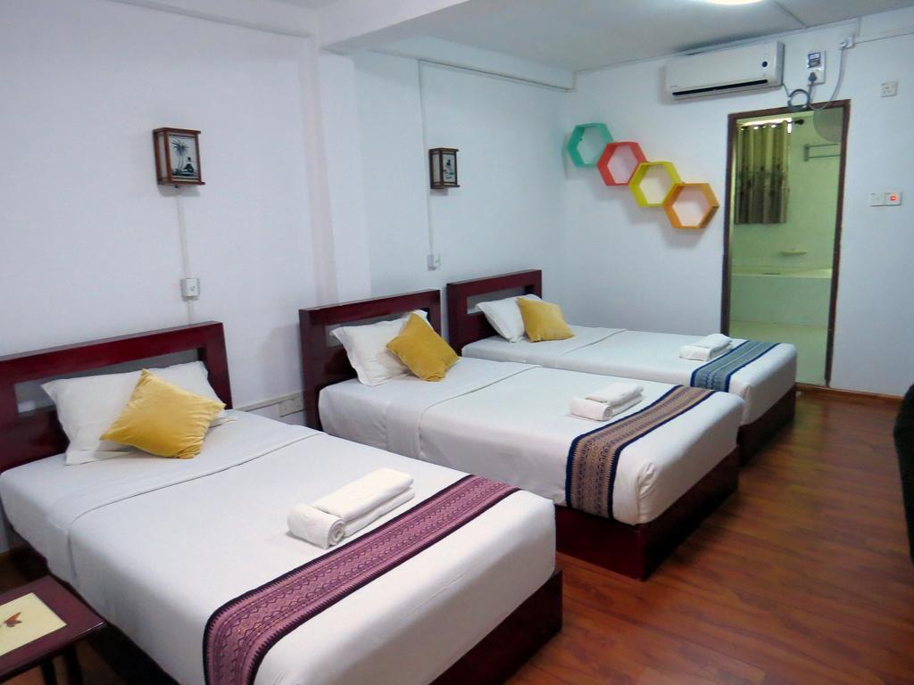 Agga Youth Hotel Янгон Экстерьер фото